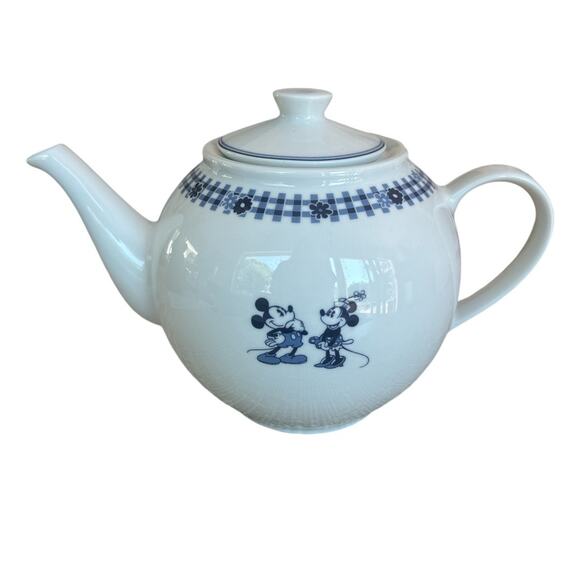 Disneyland Paris Exclusive Mickey Minnie Teapot (small crack) - Picture 1 of 9